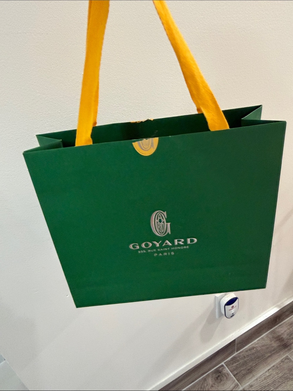 Goyard Green Shopping Bags with Yellow Handles - Picture 4 of 4